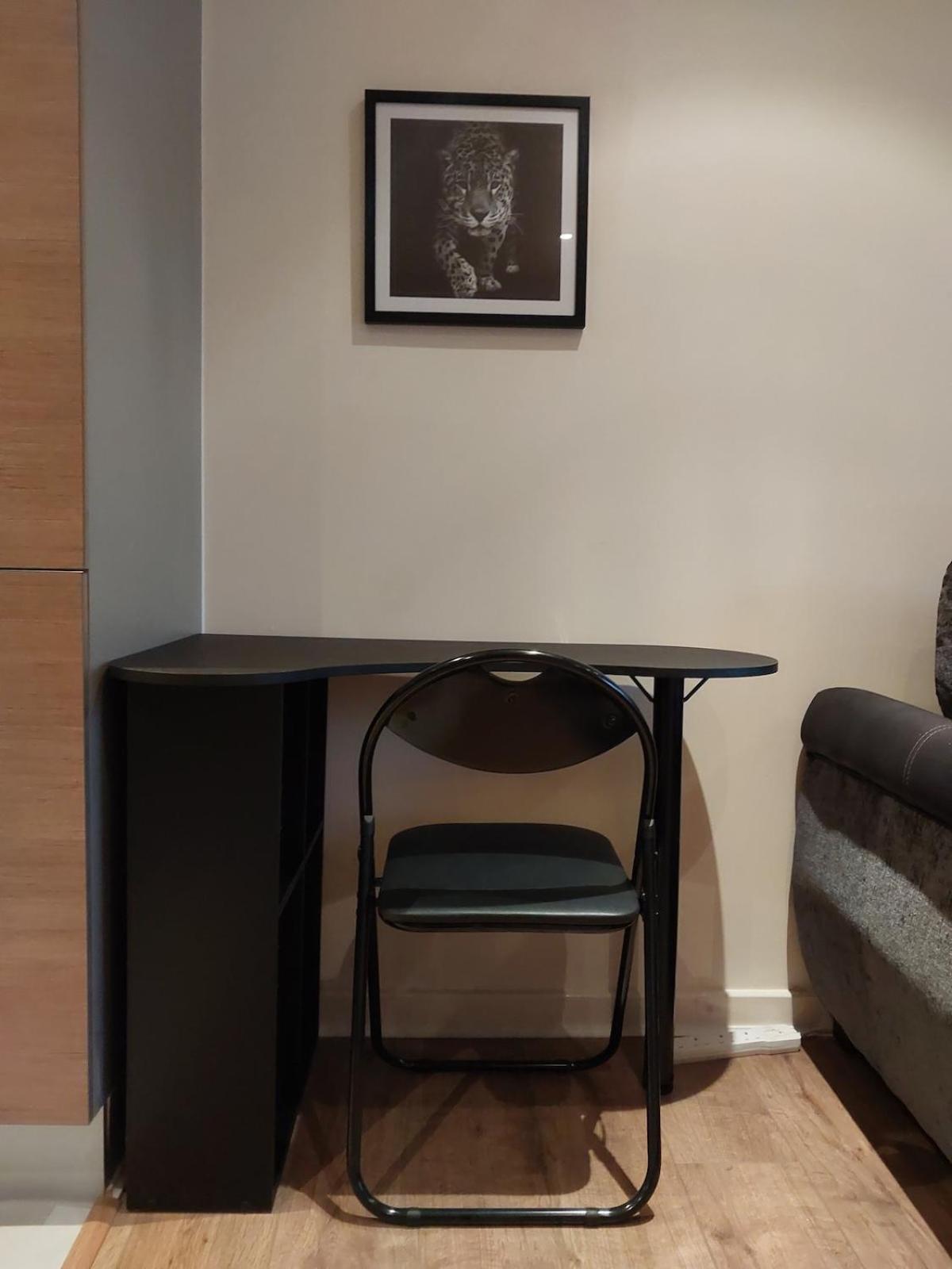 Stunning 2 Bed Flat With Balcony Appartement Londres